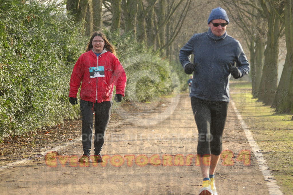 241231_1027_EV4_4303 | Sportfotografie im Rhein-Sieg Kreis, Köln, Bonn, NRW, Rheinland Pfalz, Hessen, etc. Unser Tätigkeitsfeld umfasst den Laufsport vom Volkslauf über den Marathon, Duathlon, Triathon bis zum Ultralauf wie Kölnpfad Ultra oder Schindertrail.
