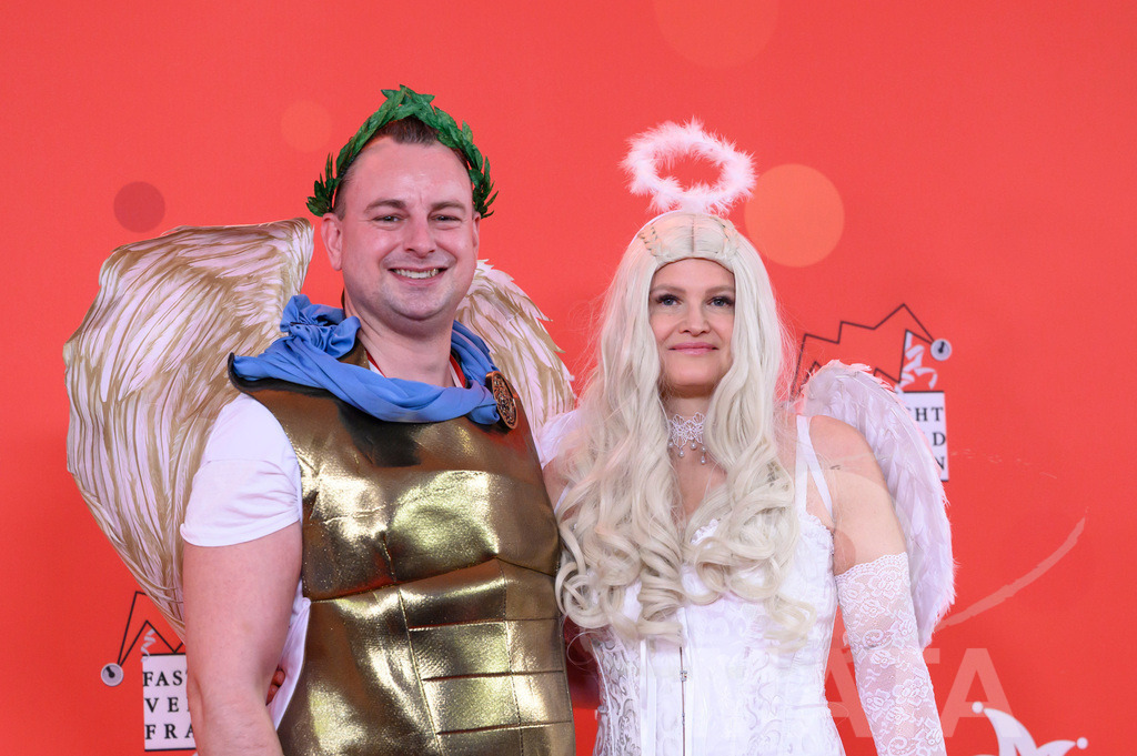 _DWI9598 | MATA IndoCon - Realized with Pictrs.com