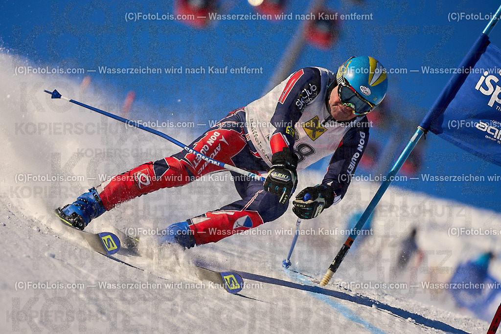 ALP2584_MASTERS-Cup_GS-B Herrn_Dlouhy Miloslav | (C)FotoLois.com, Alois Spandl. FIS Masters-Cup Wildschönau, Giant Slalom auf der Piste Schatzberg GS, Siegerehrung auf dem Dorfplatz Niederau, Sa 13. Januar 2024.