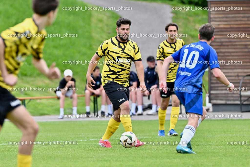 FC Faakersee vs. URC Thal Assling | #31 Arnel Mulahalilovic FC Faakersee, #10 Julian Jakob Moser URC Thal Assling, FC Faakersee vs. URC Thal Assling, FC Faakersee vs. URC Thal Assling am 04.05.2025 in Finkenstein (Sportplatz Finkenstein), Austria, (Photo by Bernd Stefan)