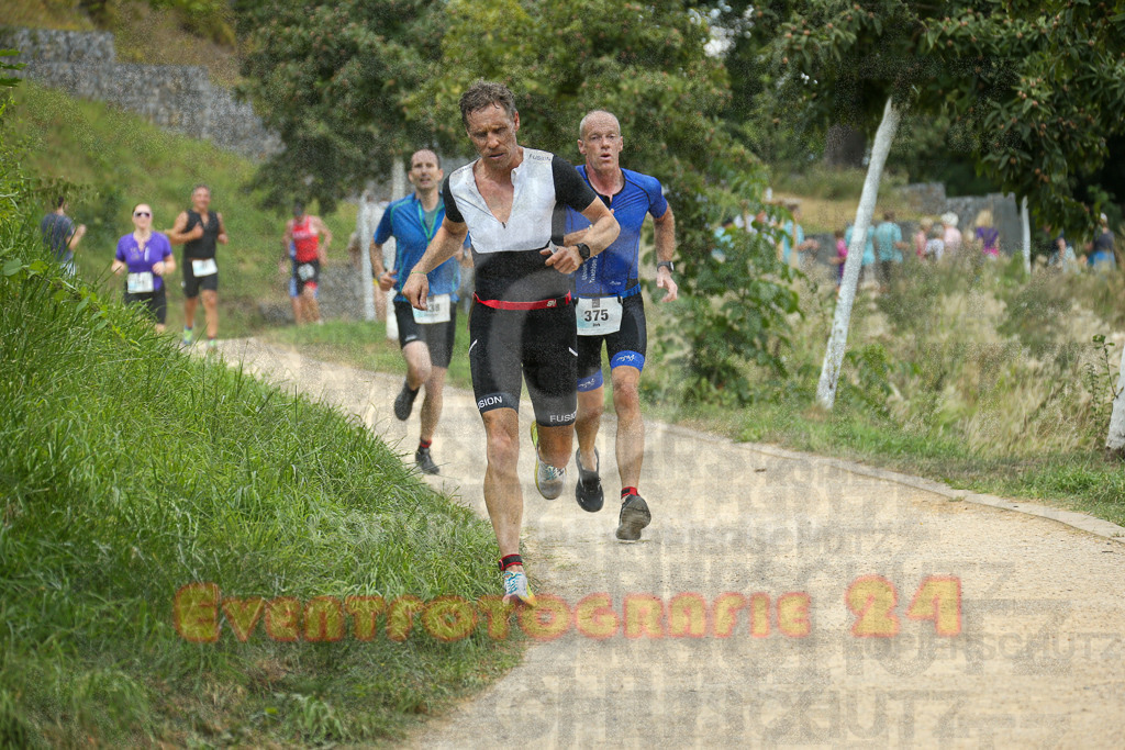 250824_1343_EX1_3438 | Sportfotografie im Rhein-Sieg Kreis, Köln, Bonn, NRW, Rheinland Pfalz, Hessen, etc. Unser Tätigkeitsfeld umfasst den Laufsport vom Volkslauf über den Marathon, Duathlon, Triathon bis zum Ultralauf wie Kölnpfad Ultra oder Schindertrail.