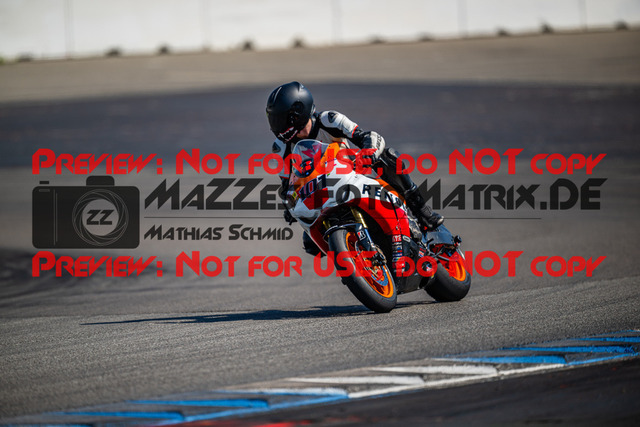 MaZZes_FotoMatrix_240520_6021986_7051 | ROT