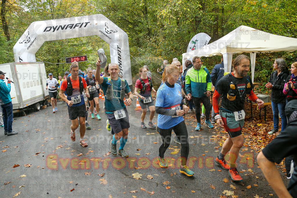 241027_1009_EX1_3627 | Sportfotografie im Rhein-Sieg Kreis, Köln, Bonn, NRW, Rheinland Pfalz, Hessen, etc. Unser Tätigkeitsfeld umfasst den Laufsport vom Volkslauf über den Marathon, Duathlon, Triathon bis zum Ultralauf wie Kölnpfad Ultra oder Schindertrail.