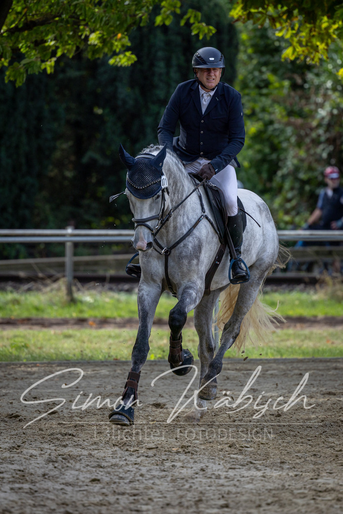 20260905-_3LI7250 | Tierfotografie Pferde, Hunde, Katzen, Haustiere.
Turnierfotografie Reitturniere, Reiten, Springreiten, Dressur in Hanau, dem Main-Kinzig-Kreis und dem Rhein-Main- Gebiet um Frankfurt