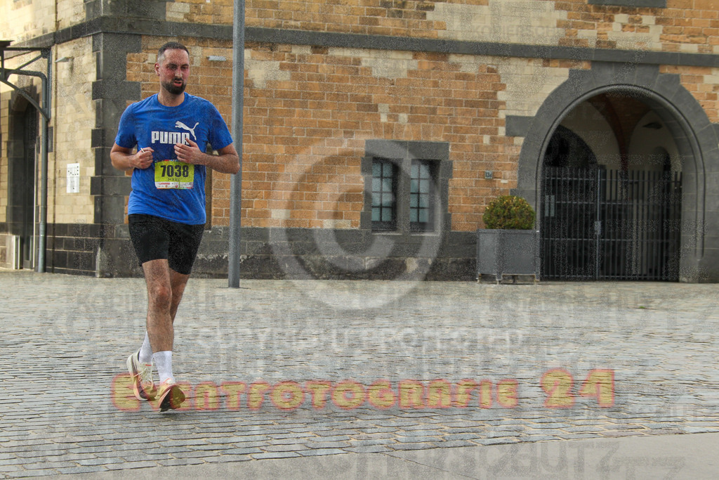 250920_1525_EV4_8734 | Sportfotografie im Rhein-Sieg Kreis, Köln, Bonn, NRW, Rheinland Pfalz, Hessen, etc. Unser Tätigkeitsfeld umfasst den Laufsport vom Volkslauf über den Marathon, Duathlon, Triathon bis zum Ultralauf wie Kölnpfad Ultra oder Schindertrail.