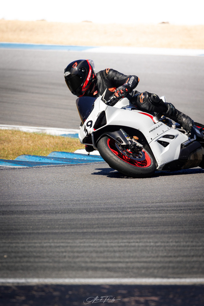 Ducati Trackday Hockenheimring 2026 | Entdecken Sie die faszinierende Welt von Alexander Tschuncky Arts: Kreative Fotografie, atemberaubende Automobilkunst und hochwertiger Bilderdruck. Lassen Sie sich inspirieren! - Realisiert mit Pictrs.com