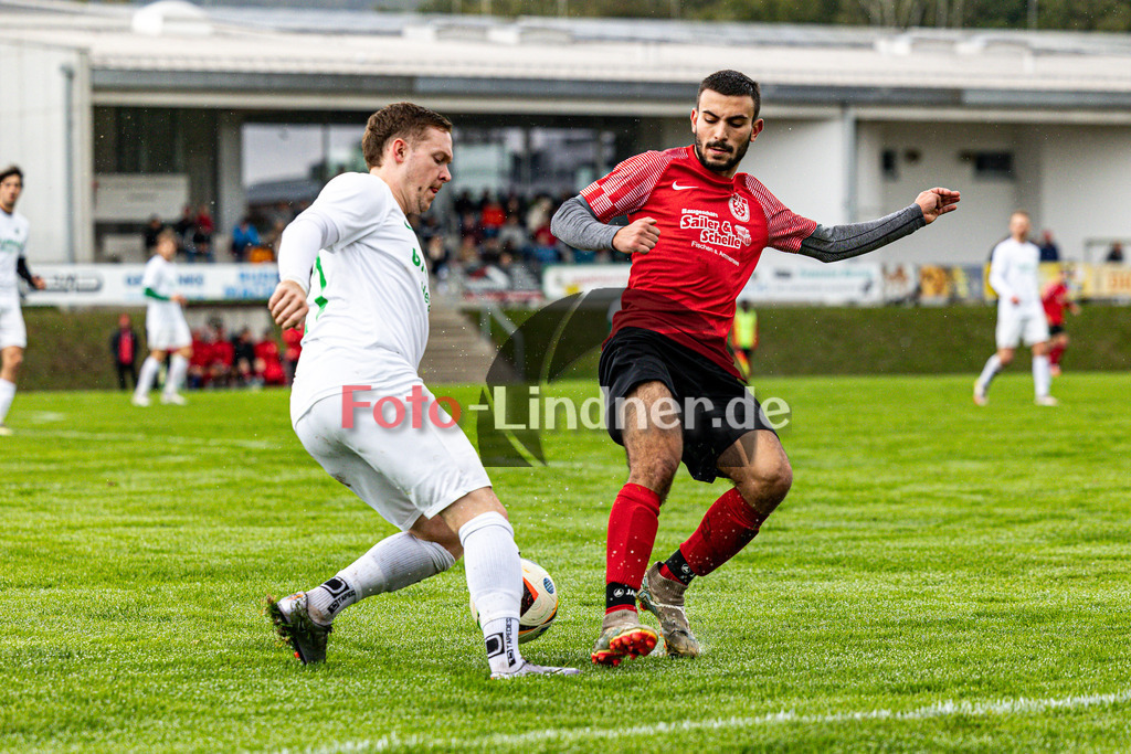TSV Peißenberg gegen TSV Brunnthal | Fußball Kreisliga Herren Oberbayern Zugspitze Gruppe 1 2024/25, TSV Peißenberg gegen TSV Brunnthal, 20241003,Dennis MULAJ (TSV Peißenberg 9) in Aktion,2024-10-03 in Peißenberg (Sportpark Peißenberg), Dennis MULAJ (TSV Peißenberg 9), Daniel RICHTER (TSV Brunnthal 27)Copyright: WolfgangxLindner www.foto-lindner.de
