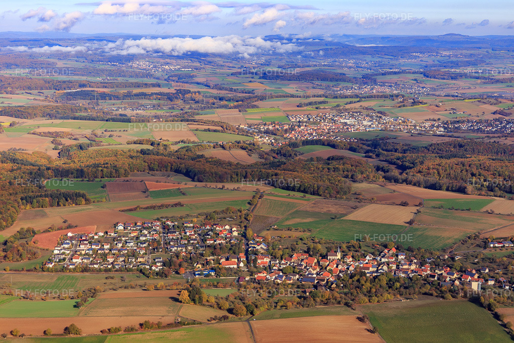 Luftbild: Dorfansicht von Süden im Ortsteil Adersbach in Sinsheim im Bundesland Baden-Württemberg in Deutschland. Foto: IMG_112264.jpg vom 02.11.2018 durch Werner Riehm/FLY-FOTO.de