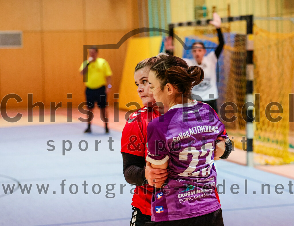 2023-11-04_011_SpVgg_Altenerding_gegen_TV_Altoetting | Erding, Deutschland, 04.11.2023:
Handball, Bezirksoberliga Frauen Altbayern 2023 / 2024, 6. Spieltag, SpVgg Altenerding gegen TV Altötting, 
Endergebnis: 28:26

Katharina Künstner (SpVgg Altenerding, #23)

Foto: Christian Riedel / fotografie-riedel.net