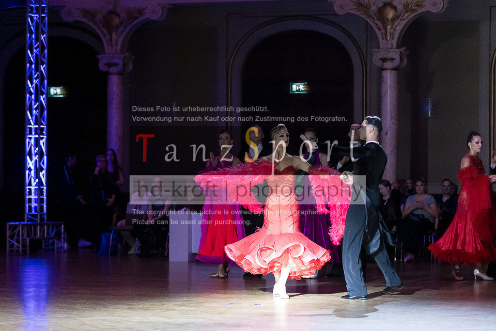 20240706_WDSF_RS_Std_2653 | Tanzsportbilder, Standardtanz, Lateintanz, WDSF, DTV, LTVB, dancecomp, goc, hessen tanzt, blaues band der spree, walzer, tango, wiener walzer, slowfox, quickstepp, samba, rumba, cha-cha-cha, paso doble. jive, hd-kroft photography, turniertanzsport