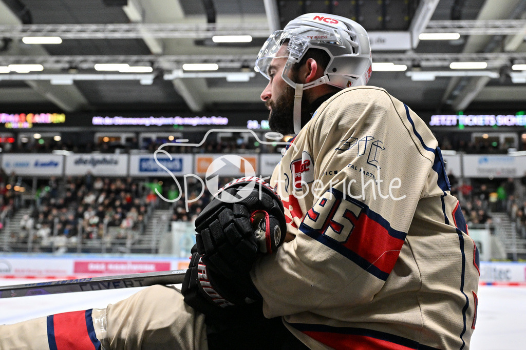 Augsburger Panther - Nürnberg Ice Tigers | Im Bild Charlie GERARD (Nürnberg Ice Tigers #95) / Freisteller / Einzelfoto / DEL: Augsburger Panther - Nuernberg Ice Tigers, Curt Frenzel Stadion am 06.12.2024