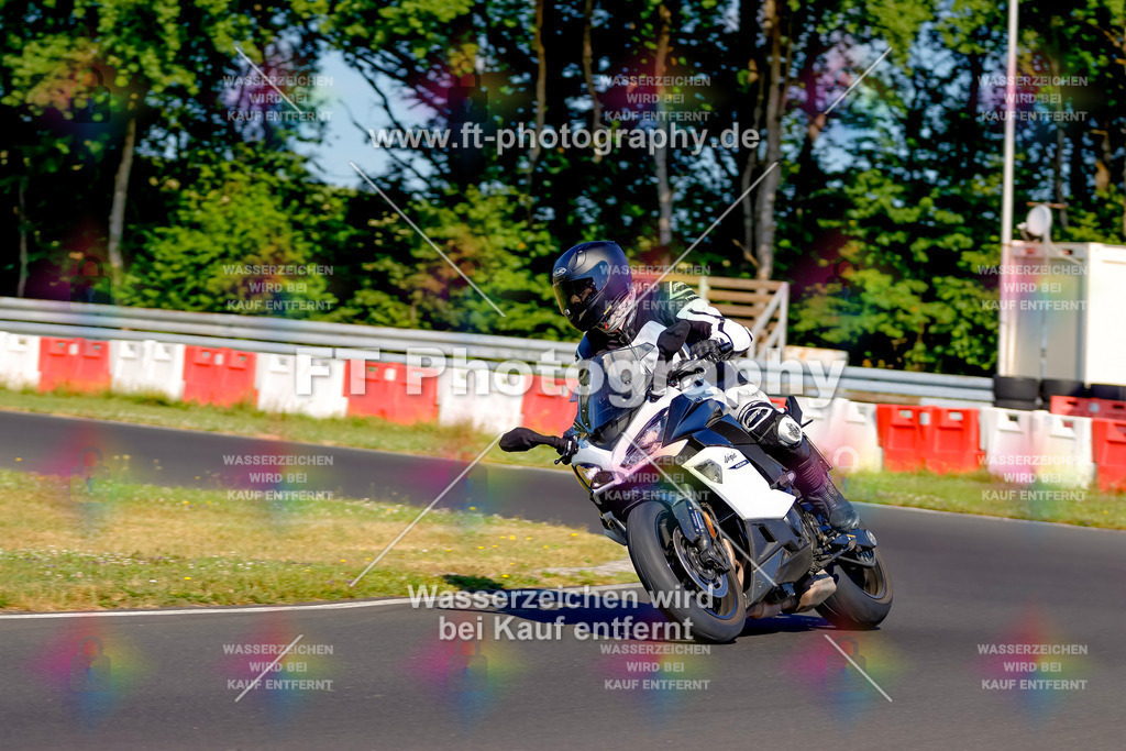 _MOT8859 | Hier findet Ihr Bilder von Touristenfahrten auf der Nürburgring Nordschleife oder von anderen Veranstaltungen die ich besucht habe. Viel Spass beim Durch Schauen 