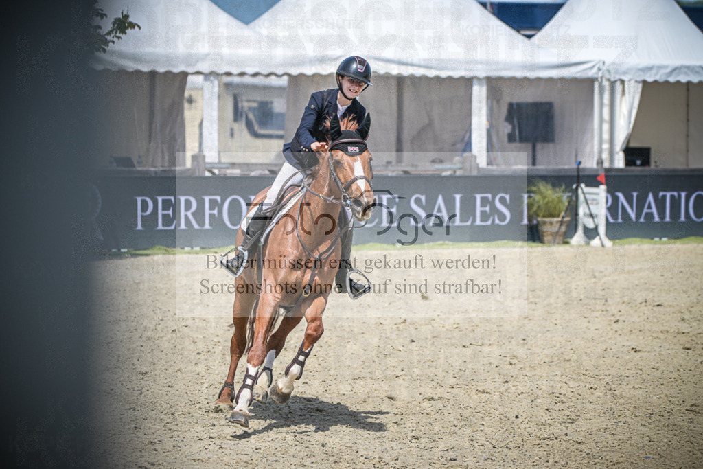 DOS_4114 | Entdecke hochwertige Reitturnierfotos von Foto Oger. Professionell, emotional und authentisch – jetzt Lieblingsmomente im Shop bestellen.Deutschlandweite Turnierfotografie. - Realisiert mit Pictrs.com