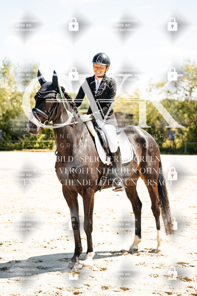 CK703548 | Turnierfotografie Pferdefotografie Trier Rheinland-Pfalz Pferdesport Reitsport Tierfotografie Sportfotografie Pferdevideo Pferdevideografie Equestrianvideography equestrianphotography  - Realisiert mit Pictrs.com