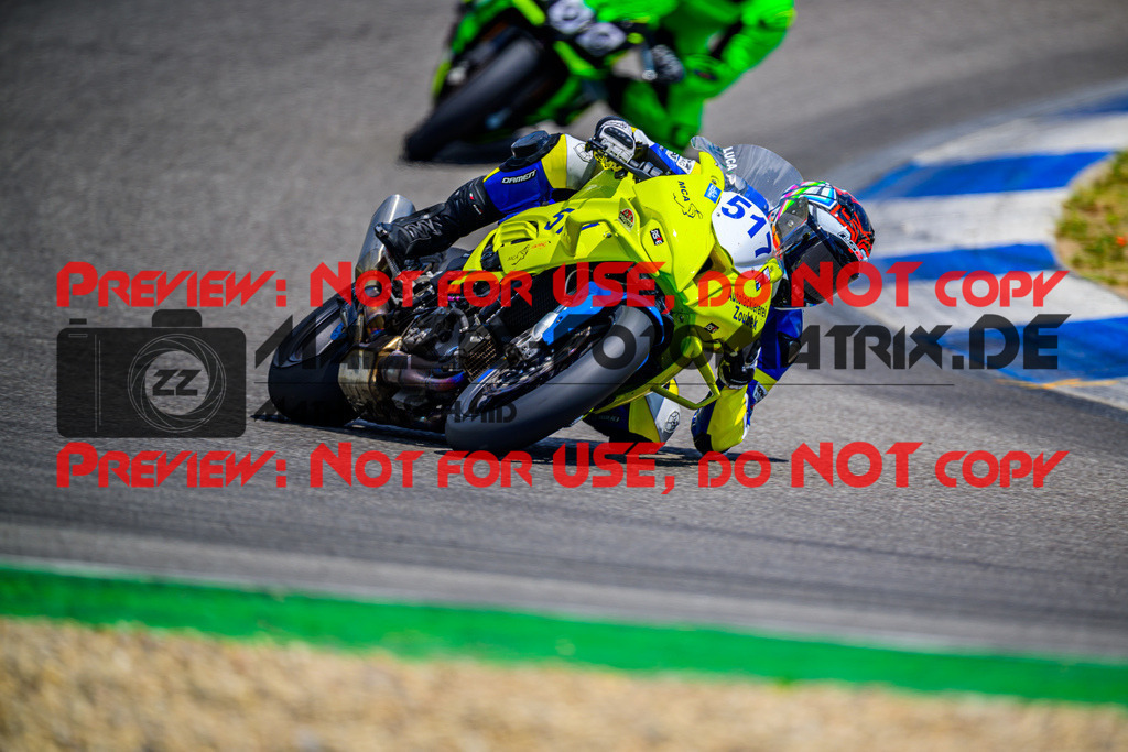 MaZZes_Fotomatrix_20250628_6007705_4545-2 | WEISS