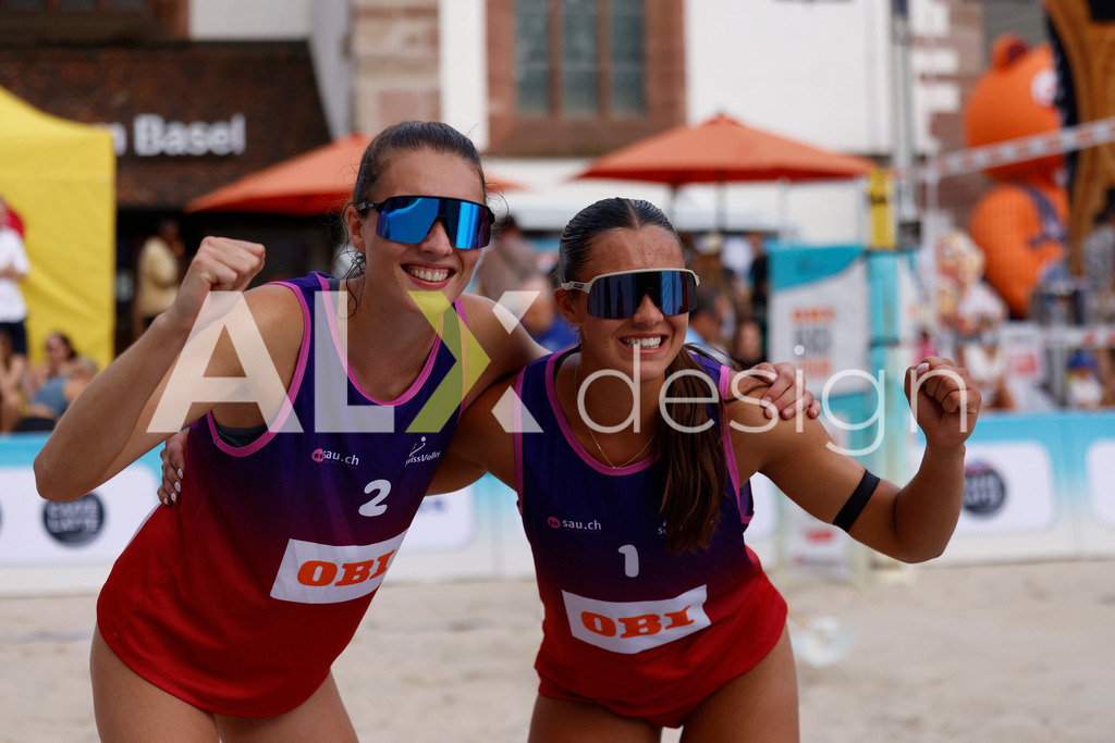 Obi BeachTour 2026 - Basel | BASEL, SWITZERLAND - JULY 18: ZOÉ FLÜCKIGER (SUI) and NADINE DEMIERRE (SUI) during the Obi BeachTour 2026 match between ZOBRIST / LUTZ (SUI) and FLÜCKIGER / DEMIERRE (SUI) at Barfüsserplatz on July 18, 2026 in Basel, Switzerland. - Realisiert mit Pictrs.com
