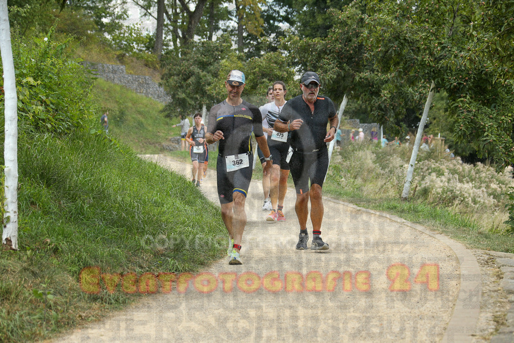 250824_1345_EX1_3523 | Sportfotografie im Rhein-Sieg Kreis, Köln, Bonn, NRW, Rheinland Pfalz, Hessen, etc. Unser Tätigkeitsfeld umfasst den Laufsport vom Volkslauf über den Marathon, Duathlon, Triathon bis zum Ultralauf wie Kölnpfad Ultra oder Schindertrail.