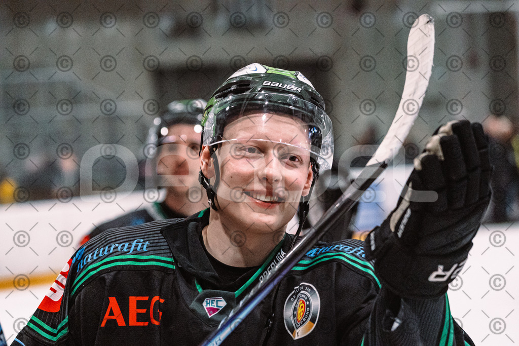 Alligators_vs_Bayreuth_16_01_2026-85 | Höchstadt Alligators Fotogalerie: Eishockey-Action aus Franken. Professionelle Spielfotos, Portraits & Stadionbilder zum Download. Jetzt entdecken! - Realisiert mit Pictrs.com