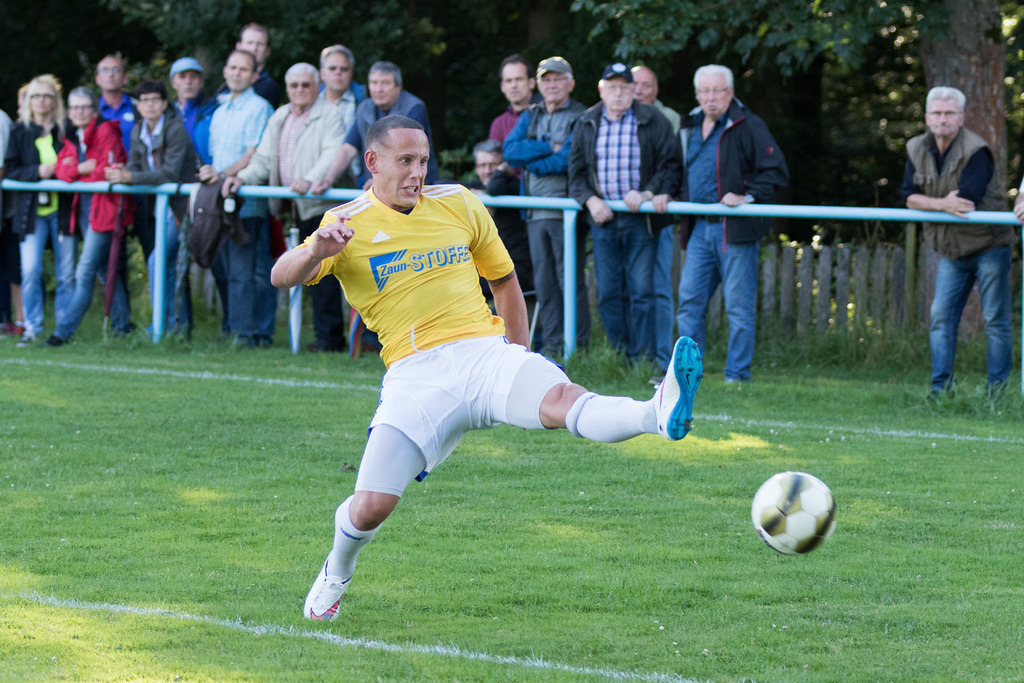 SG Morshausen - TSV Emmelshausen | Sportfotografie Hermann-Josef Stoffel - Realisiert mit Pictrs.com