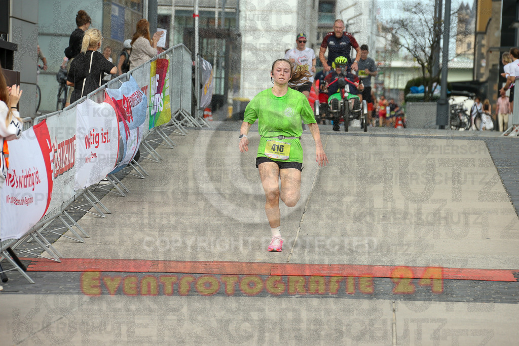 250920_1323_EX1_4234 | Sportfotografie im Rhein-Sieg Kreis, Köln, Bonn, NRW, Rheinland Pfalz, Hessen, etc. Unser Tätigkeitsfeld umfasst den Laufsport vom Volkslauf über den Marathon, Duathlon, Triathon bis zum Ultralauf wie Kölnpfad Ultra oder Schindertrail.