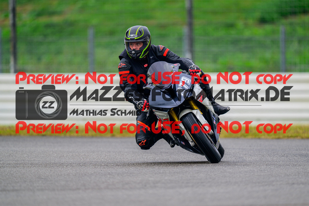 MaZZes_Fotomatrix_20240923_6007705_2131 | Fotograf Mathias Schmid
Sportfotograf,
Eventfotograf,
Hochzeitsfotograf,
Portraitfotograf