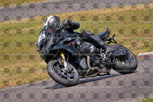 26bt05-1518 | markuskiefer.com - Realisiert mit Pictrs.com
