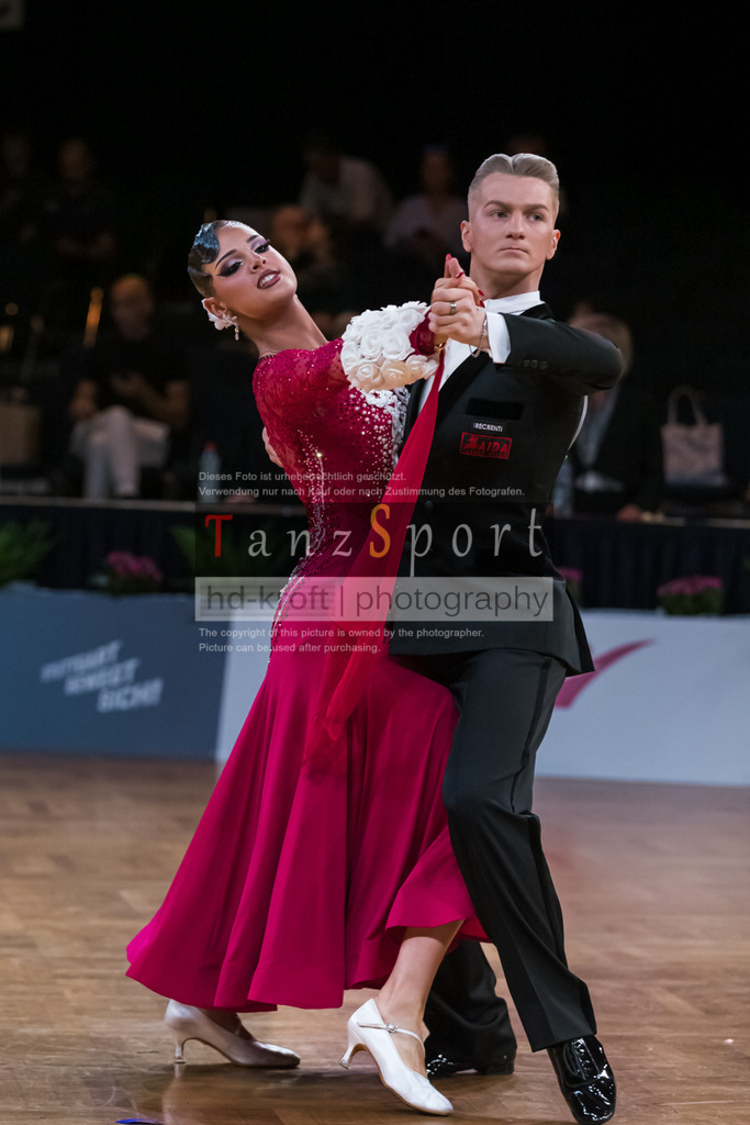 20250822_WDSF-GS-STD_R2_4624 | Tanzsportbilder, Standardtanz, Lateintanz, WDSF, DTV, LTVB, dancecomp, goc, hessen tanzt, blaues band der spree, walzer, tango, wiener walzer, slowfox, quickstepp, samba, rumba, cha-cha-cha, paso doble. jive, hd-kroft photography, turniertanzsport