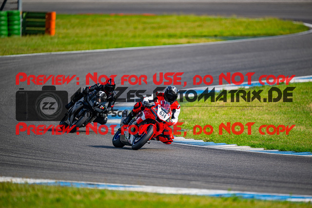 MaZZes_FotoMatrix_240702_6007705_2-201 | ROT