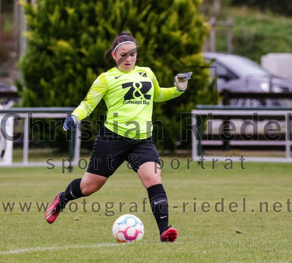 2023-10-07_030_FC_Langengeisling_gegen_MTV_Diessen_Ammersee | Erding, Deutschland, 07.10.2023:
Fußball, Bezirksoberliga 2023 / 2024, 6. Spieltag, FC Langengeisling gegen MTV Diessen/Ammersee, Endergebnis: 0:3

Torfrau Stefanie Karamatic (FC Langengeisling, #39)

Foto: Christian Riedel / fotografie-riedel.net