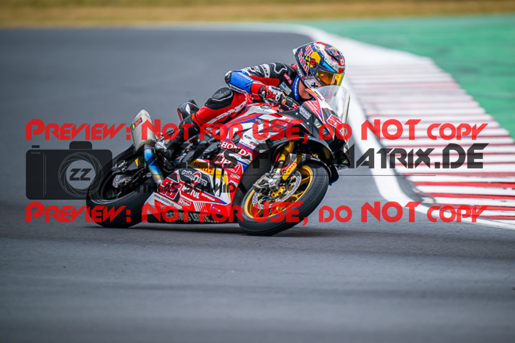 MaZZes_FotoMatrix_220625_7728 | PROSUPERSTOCK