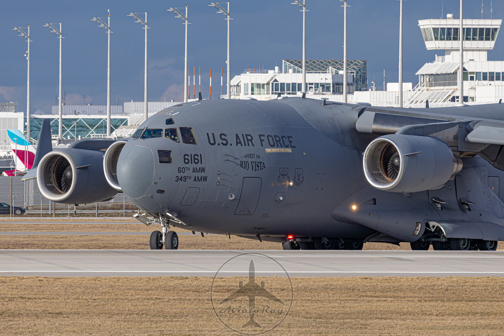 RCH4543-C17-1556452-MUC-RMS-20240213-2 | Browse breathtaking aviation photography and order high-quality prints from AviatoRay's gallery. Perfect for enthusiasts and collectors. - Realisiert mit Pictrs.com