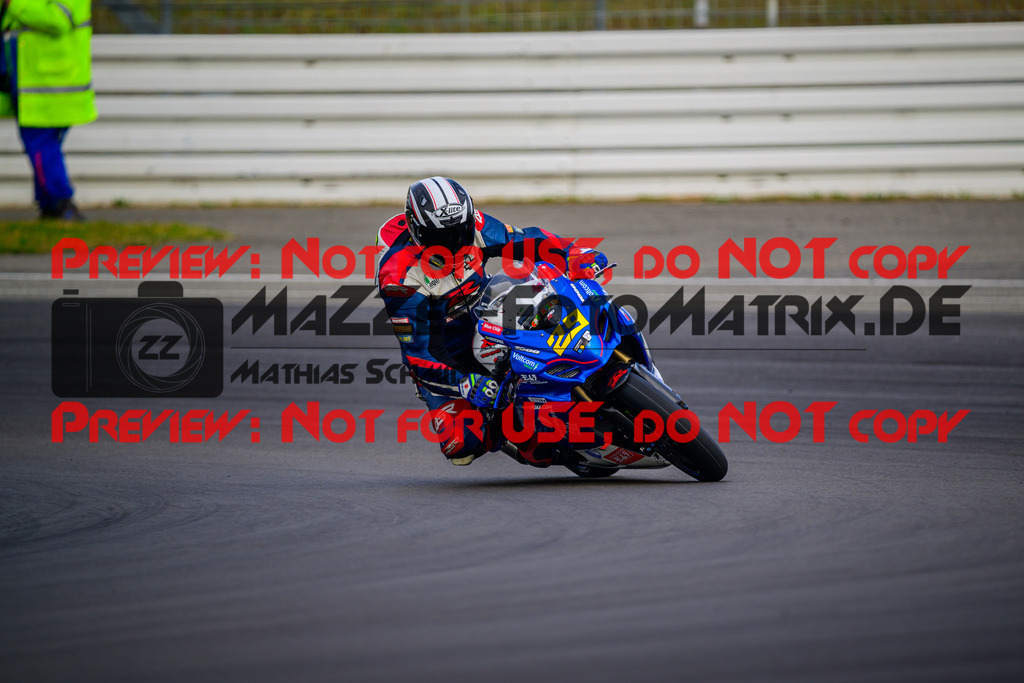 MaZZes_Fotomatrix_20250421_6007705_2410 | WEISS