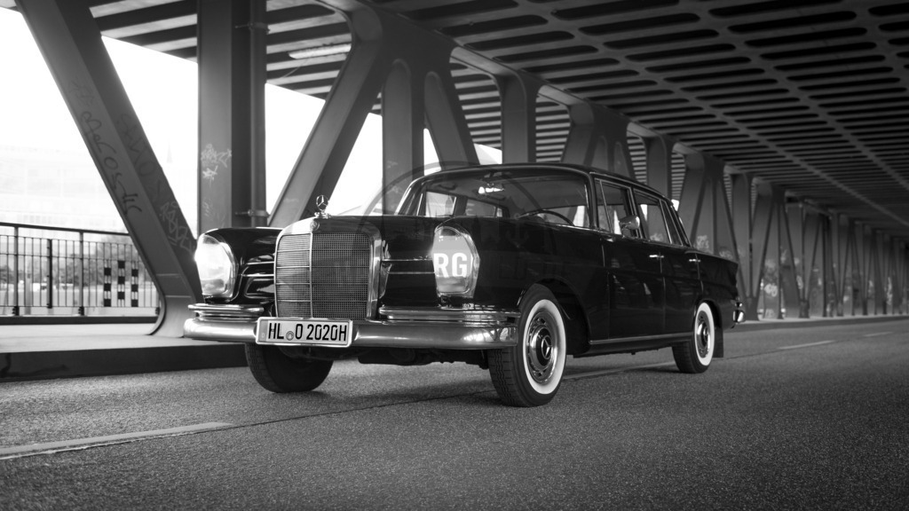 stativkunst-776 | Exklusive Hamburg collagen, tolle Segelbilder und viele weitere tolle Motive auf Leinwand, Poster, Alu-Dibond, u.v.m. findet Ihr bei uns auf hamburgbild.de. Findet Euer Wandbild für Euer Zuhause, Büro oder die  Praxis…. - Realisiert mit Pictrs.com