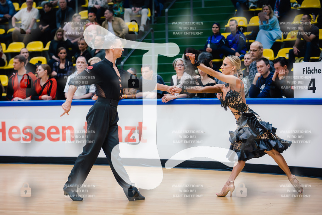 Hessen Tanzt WDSF International Open Latin 1st (17) Artur Balandin _ Anna Salita (T.T.C. Rot-Weiß-Silber Bochum)-2025-05-18-5050 | Webshop for digital downloads and prints of dance sport, event & show photographer Julian Link - Realisiert mit Pictrs.com