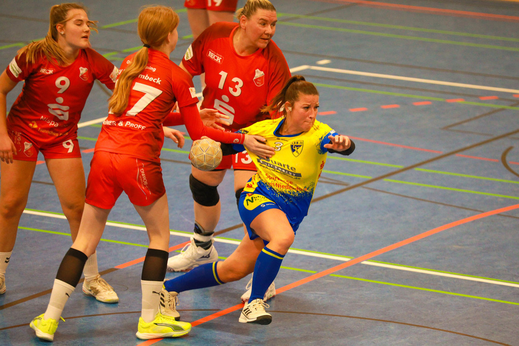 SvSchermbeck_SVN_061225_137 | Bildergalerie von Sport-Ereignissen aber auch von weiteren spannenden Dingen - nicht nur vom Niederrhein. In Anlehnung an den bekannten Spruch von Hanns Dieter Hüsch heißt das Motto: "Niederrhein ist überall".  - Realisiert mit Pictrs.com