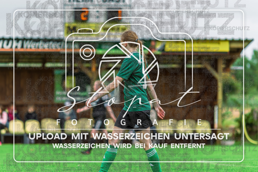 SGFSCT-1019 | Natalie Kroh (SC Tewel #18) beim Damen Kreisliga HK/CE Spiel zwischen SG Fulde und SC Tewel im Fulder Zentralstadion, Fulde (Simon Paul Stopat) - Realisiert mit Pictrs.com