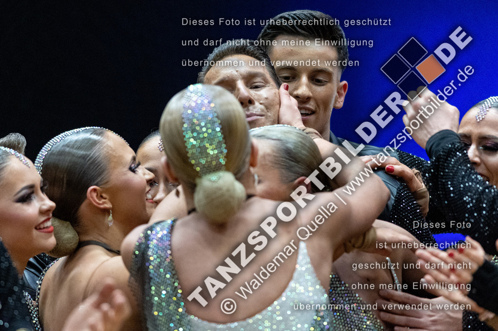 20240113-13531 | Hier finden Sie Tanz Bilder vom Latein und Standard Formationen tanzen. Sportbilder vom Tanzsport. Schöne Fotos und von Weltmeisterschaft, Europameisterschaft, Bundesliga, Regionalliga, Oberliga und Landesliga sowie von GOC Stuttgart, DanceComp, WM Bremen