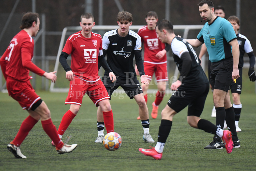 Testspiel SpVgg GW Deggendorf : TV Schierling | Der TV Schierling war immer einen Schritt schneller am Ball - Realisiert mit Pictrs.com