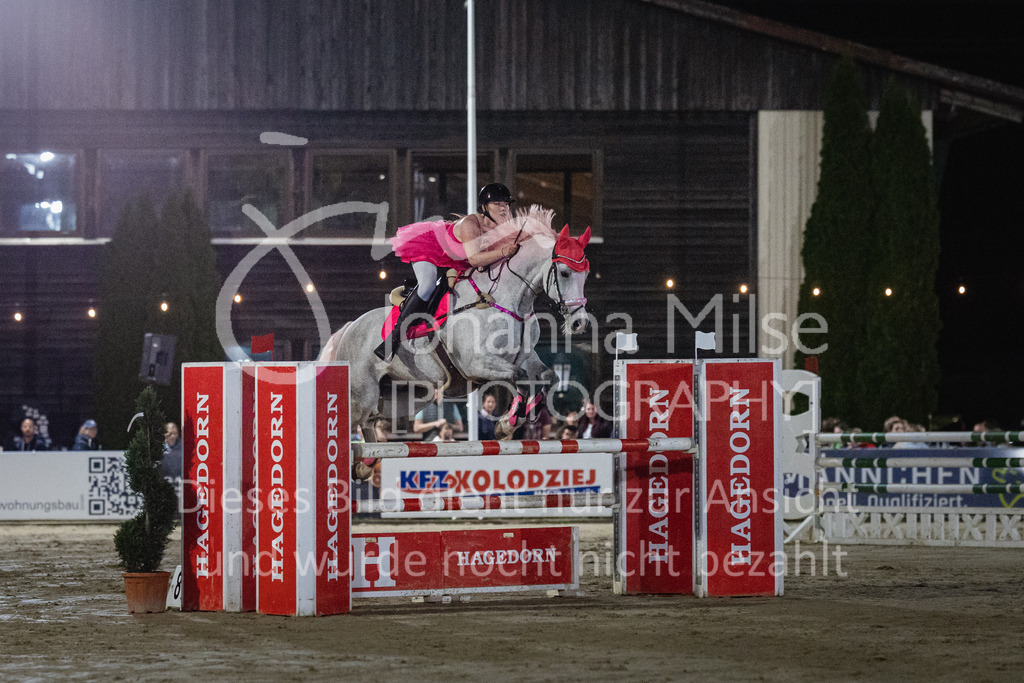 230827_Delbrueck_Kostuem-836 | Deine schönsten Turniermomente als professionelle Fotos! Entdecke hochwertige Pferdesport-Fotografie im Online-Shop. Jetzt Fotos finden & bestellen!