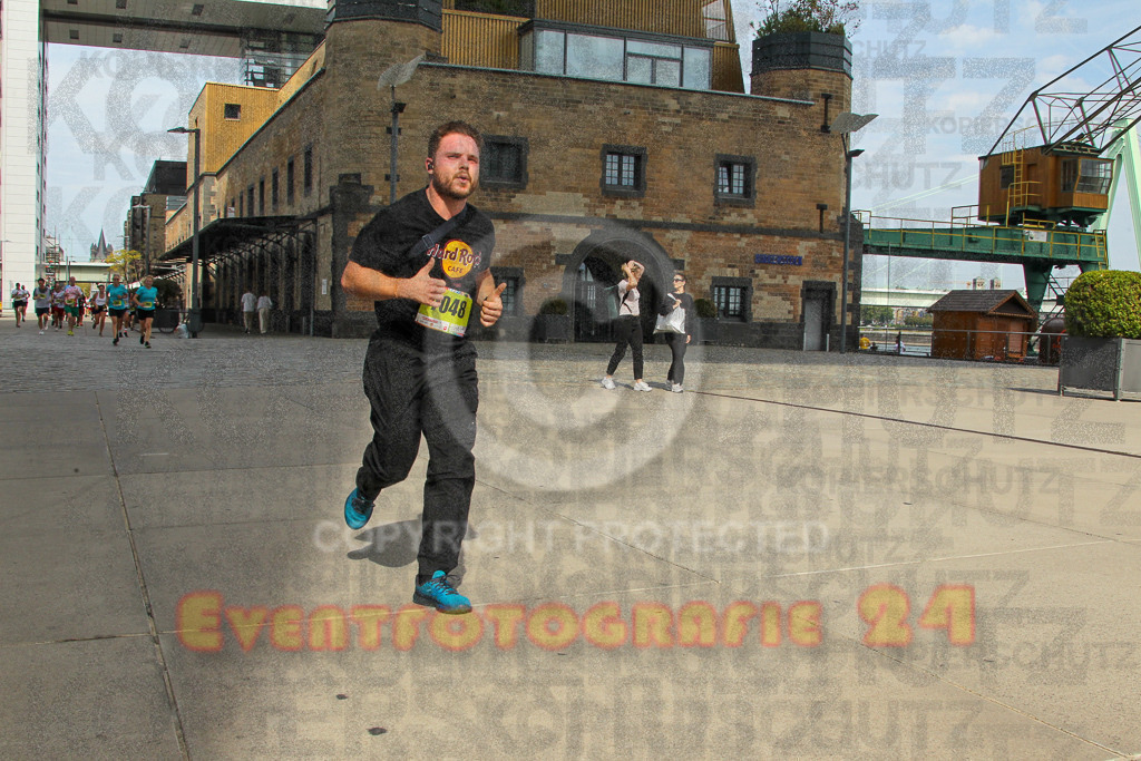 250920_1327_EV4_5632 | Sportfotografie im Rhein-Sieg Kreis, Köln, Bonn, NRW, Rheinland Pfalz, Hessen, etc. Unser Tätigkeitsfeld umfasst den Laufsport vom Volkslauf über den Marathon, Duathlon, Triathon bis zum Ultralauf wie Kölnpfad Ultra oder Schindertrail.