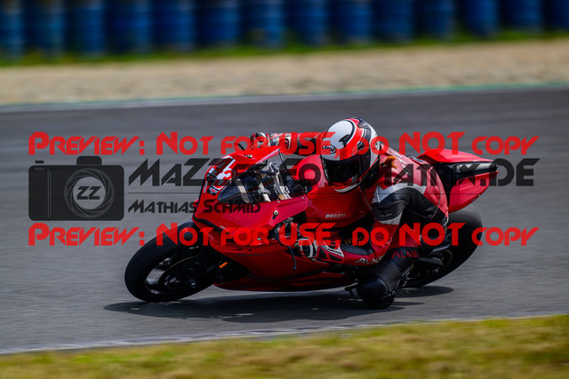 MaZZes_FotoMatrix_240725_6007705_1418 | ROT