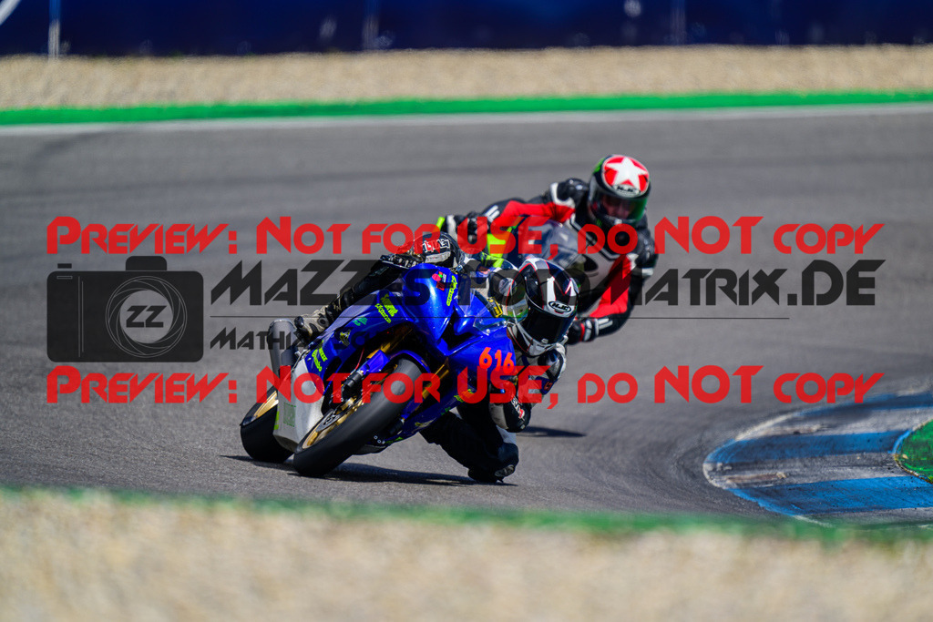 MaZZes_FotoMatrix_240615_6007705_2161 | ROT