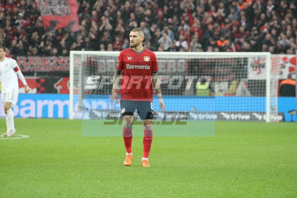 Bayer 04 Leverkusen - FC Bayern München | Robert Andrich - © Sportfoto-Sale (MK - Realisiert mit Pictrs.com