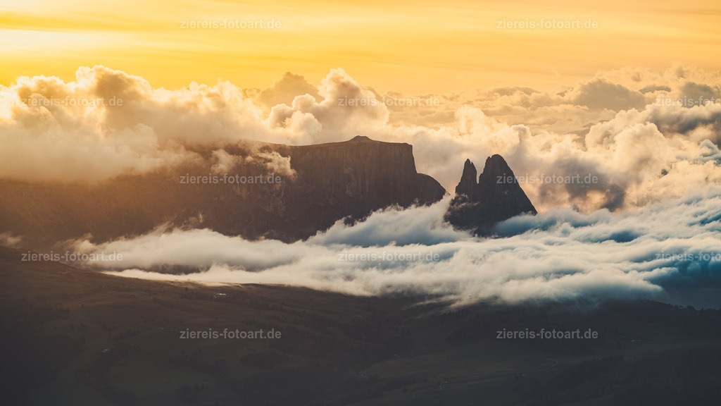 Der Schlern im Wolkenkleid | Der Schlern im Wolkenkleid - Realisiert mit Pictrs.com