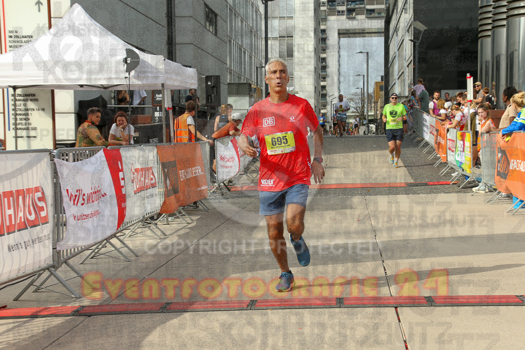 250920_1525_EX1_9390 | Sportfotografie im Rhein-Sieg Kreis, Köln, Bonn, NRW, Rheinland Pfalz, Hessen, etc. Unser Tätigkeitsfeld umfasst den Laufsport vom Volkslauf über den Marathon, Duathlon, Triathon bis zum Ultralauf wie Kölnpfad Ultra oder Schindertrail.