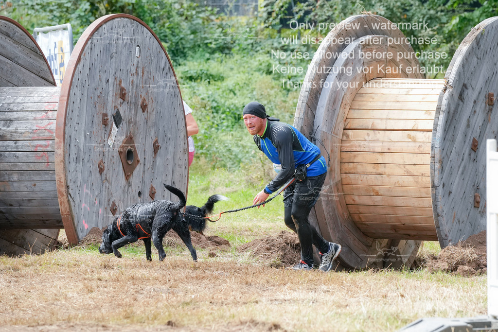 Schlamm_mit_Hund (81 von 460) | stephaniefillaphotographie - Realisiert mit Pictrs.com