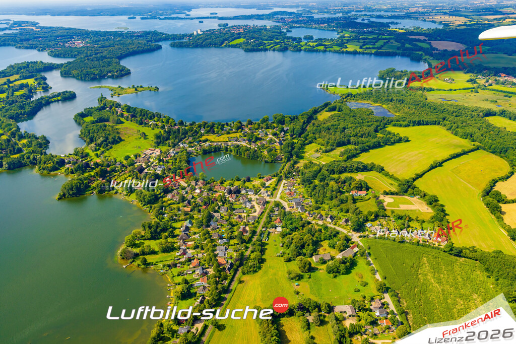 Timmdorf Malente Bild- Das Luftbild wurde 2025 vom UL-Flugzeug heraus erstellt ( keine Drohne bzw. Drohnenaufnahme ) - Hochauflösende Luftaufnahme -Nicht vergleichbar mit Google Maps oder Satelittenbilder- Die Geschenkidee !Mit Lizenz und Bildrechte bestellbar - CC