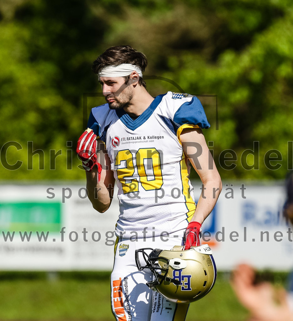 2022-05-14_043_Erding_Bulls_gegen_Munich_Cowboys_2 | Erding, Deutschland, 14.05.2022:
Fußball, Regionalliga 2022, 3. Spieltag, Erding Bulls gegen Munich Cowboys 2, Endergebnis: 20:30

Tobias Reich (Erding Bulls, #20)

Foto: Christian Riedel / fotografie-riedel.net