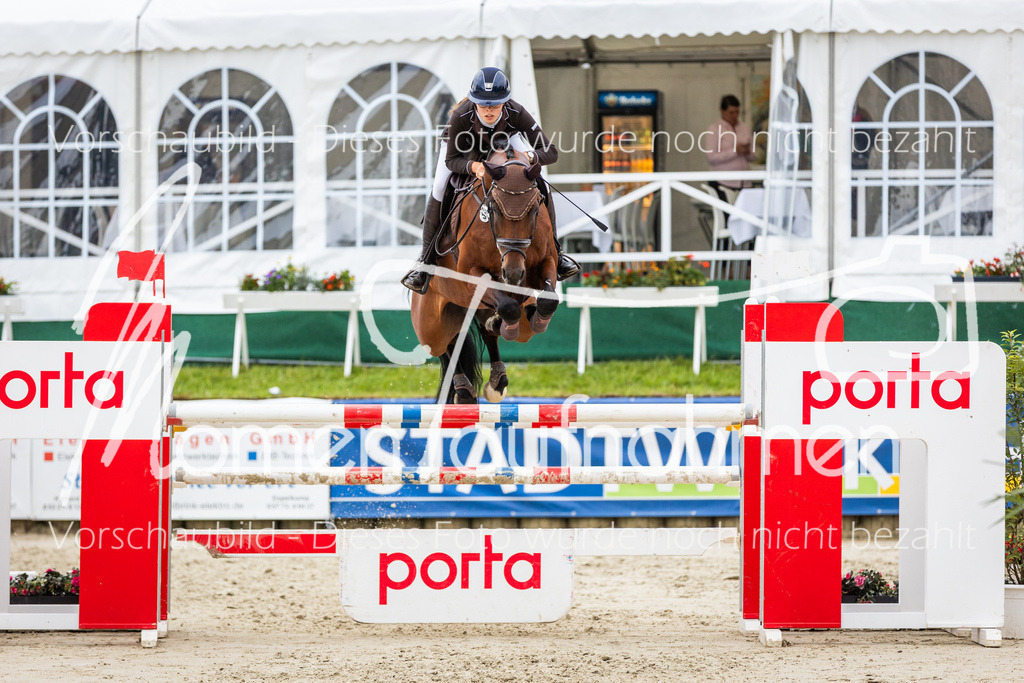 BHO-2PhSpr-M-208 | MomenTaufnahmen Pferdesportfotos