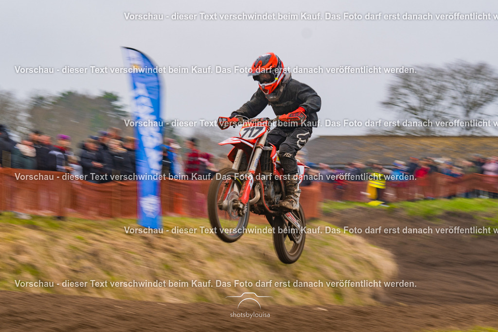 20260412_MCCBensdorf-1304 | Sportfotografin aus Berlin-Brandenburg mit Fokus auf Motocross. Ich halte deine sportliche Leistung und echte Emotionen auf und neben der Strecke professionell fest. Entdecke die Fotos von deinem Rennen und bestelle sie direkt hier im Shop.